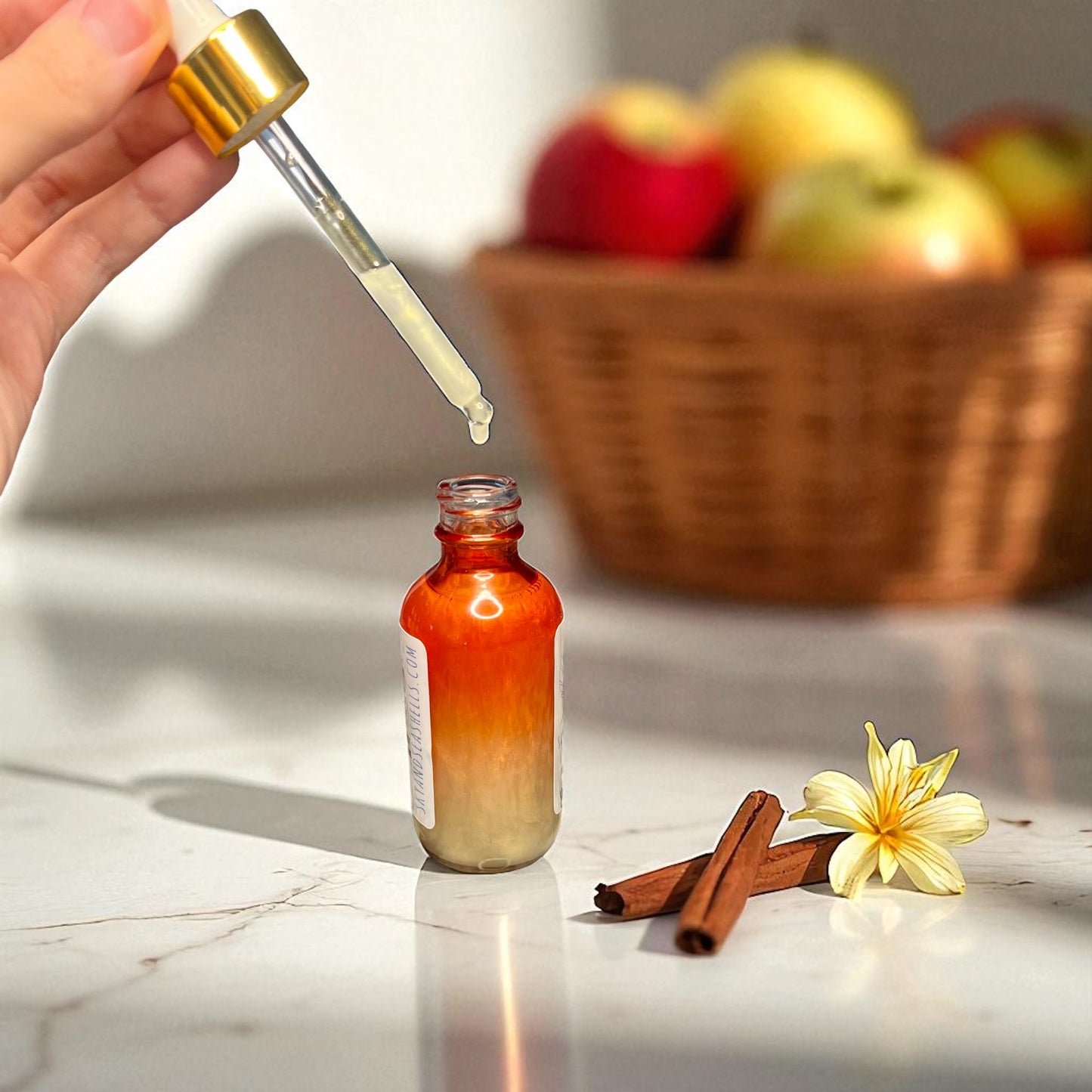 “Vanilla Apple Cinnamon” Scented Body Oil